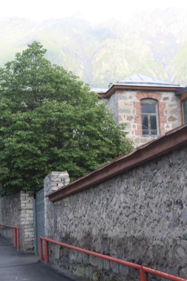 Rustaveli St11 Hotel Kazbegi Exterior foto